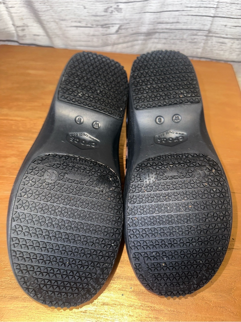 Crocs On-the-Clock Work Slip-On Clogs Rainbow Tie Dye Women’s 8 Men’s 6 - Picture 4 of 7